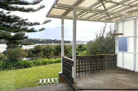 Photo of property in 829 Te Atatu Road, Te Atatu Peninsula, Auckland, 0610