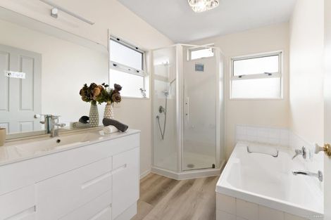 Photo of property in 1/7 Delamare Court, Sunnynook, Auckland, 0632