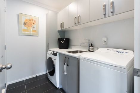 Photo of property in 15 Belize Grove, Grenada Village, Wellington, 6037