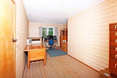 Photo of property in 56 Dale Crescent, Pakuranga, Auckland, 2010