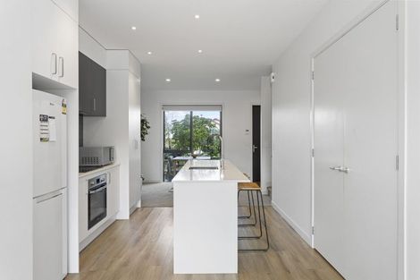 Photo of property in 3/46 Jane Maree Road, Kumeu, 0810