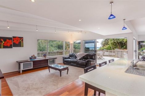 Photo of property in 46 Wood Bay Road, Titirangi, Auckland, 0604