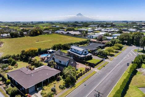 Photo of property in 9 County Drive, Hawera, 4610