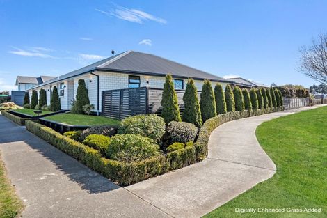 Photo of property in 17 Aroha Street, Pegasus, 7612
