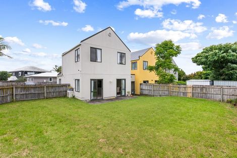 Photo of property in 10 Blumhardt Place, Avondale, Auckland, 1026