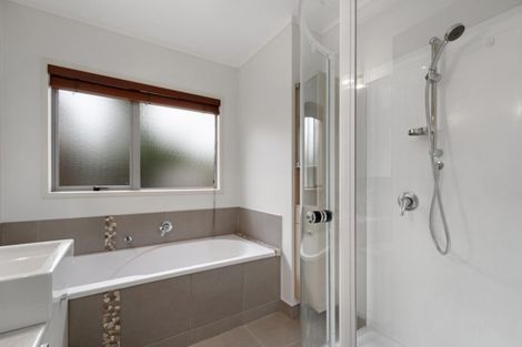 Photo of property in 39f Waikite Road, Welcome Bay, Tauranga, 3112