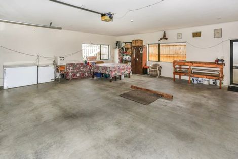 Photo of property in 16 Warriston Avenue, Waiuku, 2123