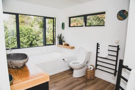 Photo of property in 123 Mapara Road, Acacia Bay, Taupo, 3385