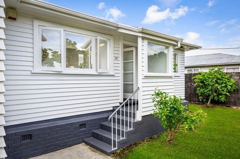 Photo of property in 61 Archibald Road, Kelston, Auckland, 0602