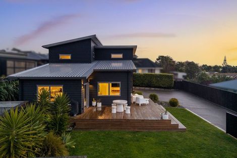 Photo of property in 35 Matenga Street, Waikanae, 5036