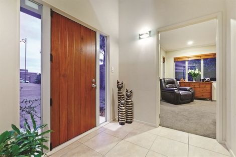 Photo of property in 162 Kittiwake Drive, Schnapper Rock, Auckland, 0632