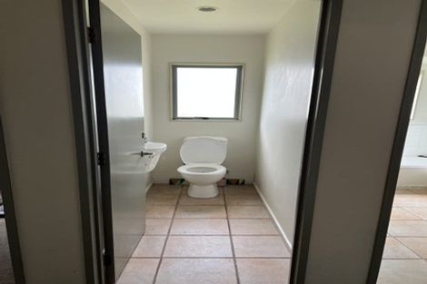 Photo of property in 90a Atkinson Road, Titirangi, Auckland, 0604