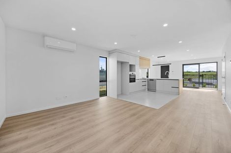 Photo of property in 4 Harikoa Way, Karaka, 2113