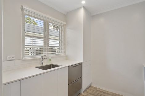 Photo of property in 4/10 Saint Georges Bay Road, Parnell, Auckland, 1052