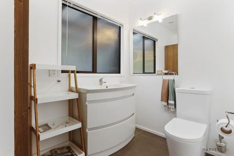 Photo of property in 212 Shaw Road, Oratia, Auckland, 0604