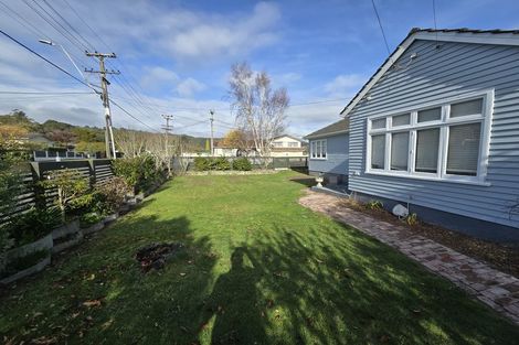 Photo of property in 19 Henry Street, Ebdentown, Upper Hutt, 5018