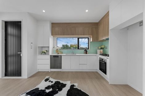 Photo of property in 14a York Road, Papatoetoe, Auckland, 2104