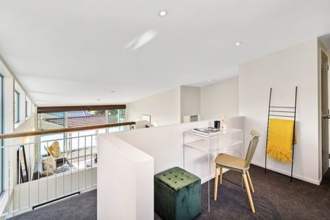 Photo of property in 32 Mantell Street, Seatoun, Wellington, 6022