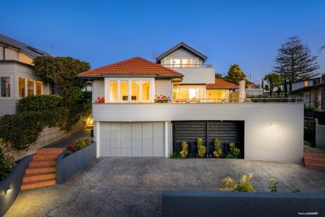 Photo of property in 77a Stanley Point Road, Stanley Point, Auckland, 0624