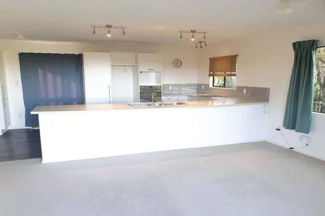 Photo of property in 6 Tableau Place, Totara Vale, Auckland, 0629