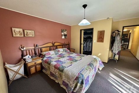 Photo of property in 9 Loloma Drive, Half Moon Bay, Auckland, 2012