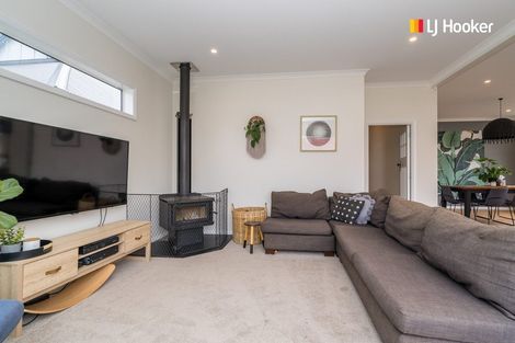 Photo of property in 65 Hargest Crescent, Saint Kilda, Dunedin, 9012