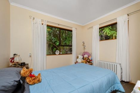 Photo of property in 31b Bush Road, Waiatarua, Auckland, 0604