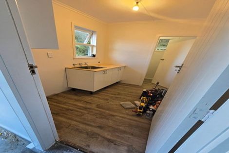 Photo of property in 17 Collingwood Road, Waiuku, 2123