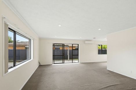 Photo of property in 6/39 Swanson Road, Henderson, Auckland, 0610