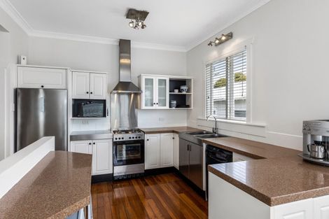 Photo of property in 118 Shackleton Road, Mount Eden, Auckland, 1024