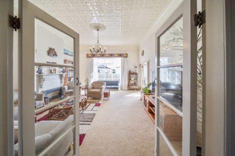 Photo of property in 26 Regan Street, Stratford, 4332