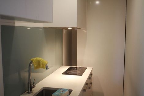 Photo of property in 2/26 Unsworth Drive, Unsworth Heights, Auckland, 0632