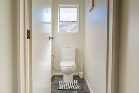 Photo of property in 106 Roberts Line, Kelvin Grove, Palmerston North, 4414