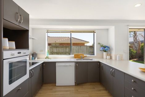 Photo of property in 49 Gibson Place, Papamoa Beach, Papamoa, 3118