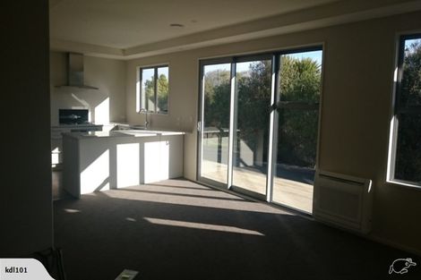 Photo of property in 4 Puhara Avenue, Parklands, Christchurch, 8083