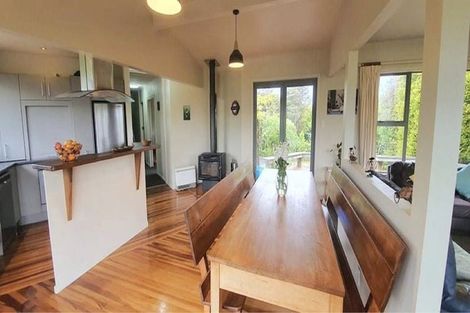 Photo of property in 17 Wattle Grove, Maungaraki, Lower Hutt, 5010