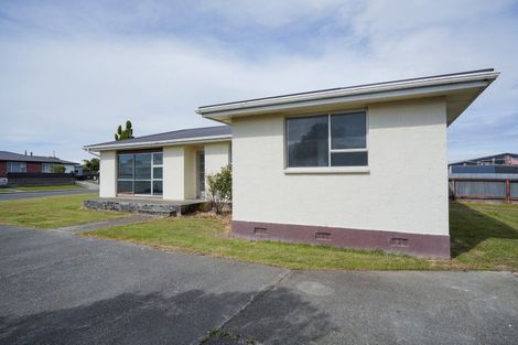 Photo of property in 17 Paisley Street, Kew, Invercargill, 9812