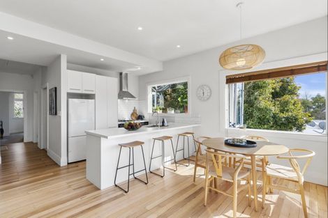 Photo of property in 125 Warnock Street, Westmere, Auckland, 1022