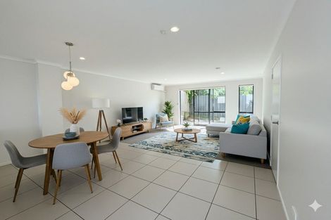 Photo of property in 12 Akeake Lane, Manurewa, Auckland, 2102