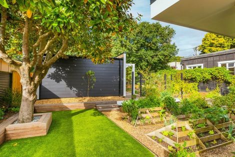 Photo of property in 76 Tennis Court Road, Raumati South, Paraparaumu, 5032