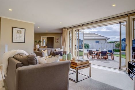 Photo of property in 14 The Peninsula, Huntington, Hamilton, 3210