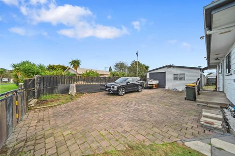 Photo of property in 13 Melleray Place, Randwick Park, Auckland, 2105