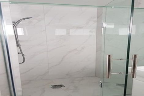 Photo of property in 71 Kenderdine Road, Papatoetoe, Auckland, 2025