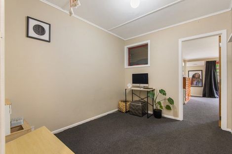Photo of property in 24 Snowdon Avenue, Terrace End, Palmerston North, 4410