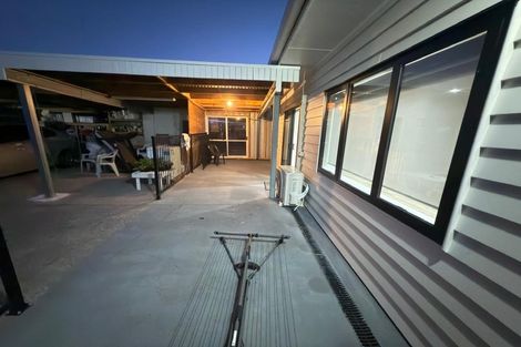 Photo of property in 4 Syntax Place, Conifer Grove, Takanini, 2112