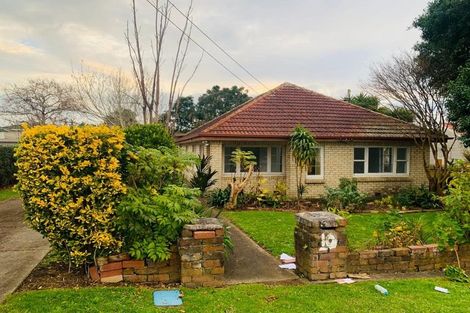 Photo of property in 10 View Road, Papakura, 2110
