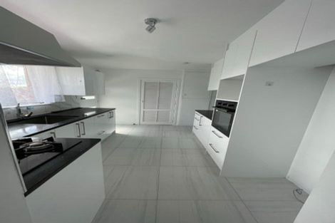 Photo of property in 3 Riverina Avenue, Pakuranga, Auckland, 2010