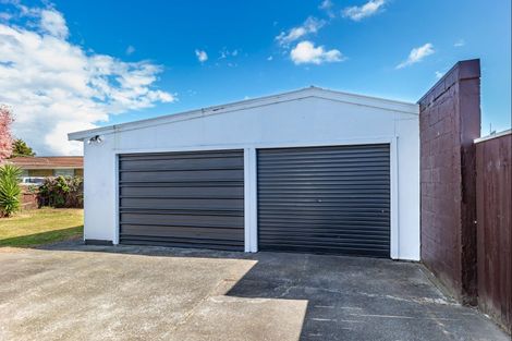 Photo of property in 42 Highbury Drive, Levin, 5510