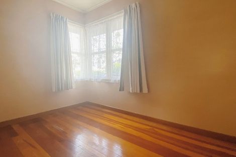 Photo of property in 128 Avondale Road, Avondale, Auckland, 1026