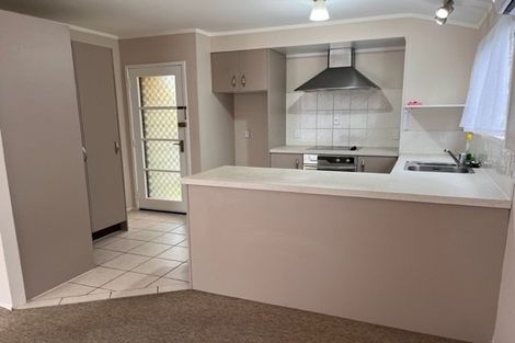 Photo of property in 2/5 Merriefield Avenue, Forrest Hill, Auckland, 0620